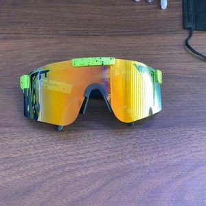 Pit vipers double wide